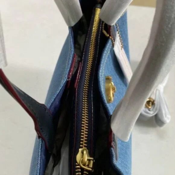 COACH Shoulder Bag Handbag